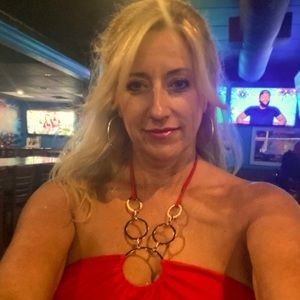 Meet your Posher, Margo